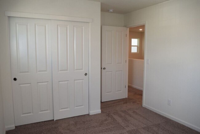 Foto del edificio - 3725 Roseparke Way