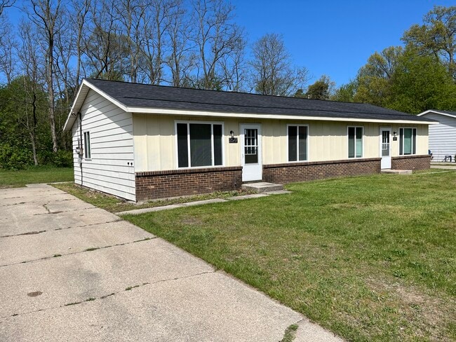 Building Photo - 2547 Plymouth Rock Ave