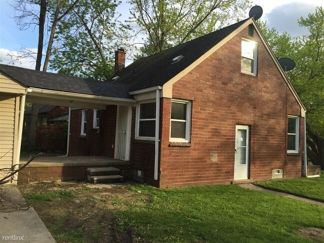 Building Photo - 1225 Colonial Dr