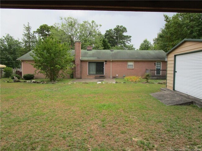 Building Photo - 615 Galloway Dr
