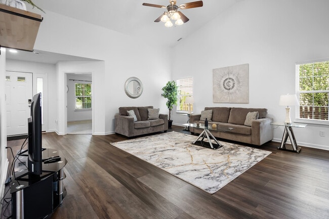 Building Photo - 11179 Catalina Dr