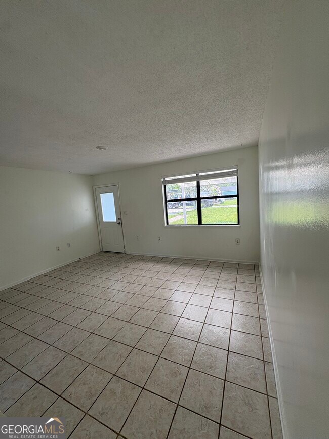 Foto del edificio - 502 Chateau Cir