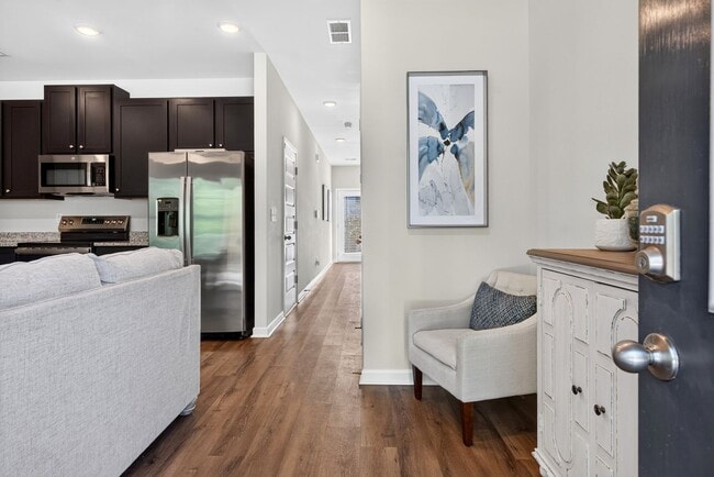Building Photo - 3 Bedroom Townhome in Atlanta!