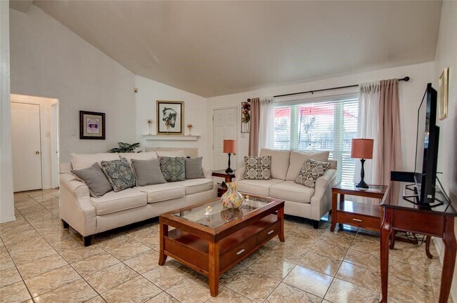 Foto del edificio - 18734 Highland Trail