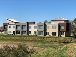 Building Photo - 11 Palm Shores