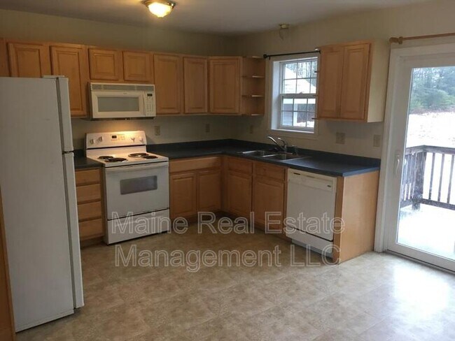 Foto del edificio - 12 Ada Dr