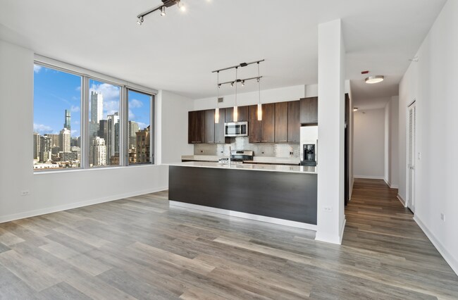 Photo - 451 W Huron St Apartment