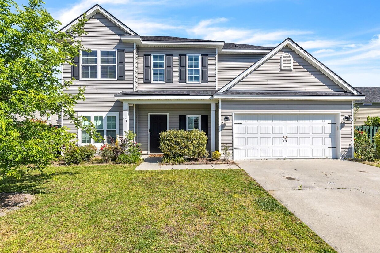 Foto principal - 4 Bed/2.5 Bath in Richmond Hill!