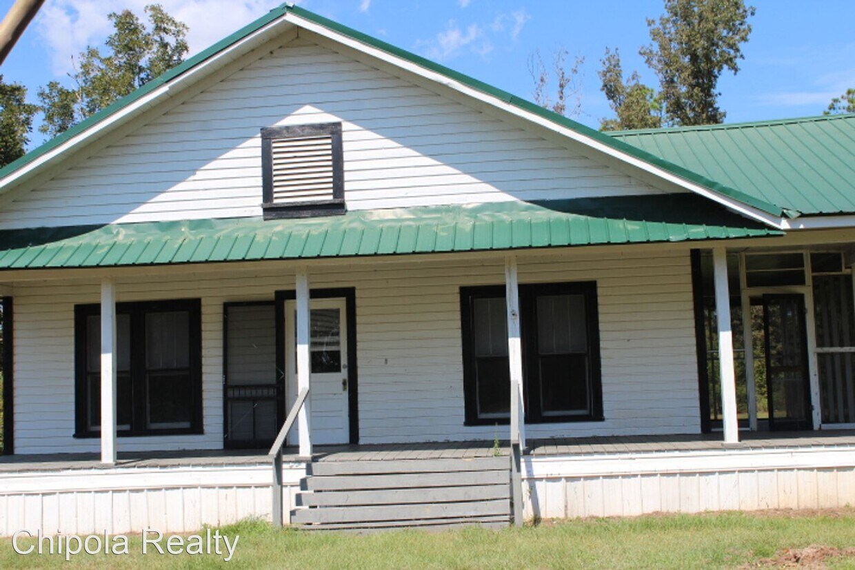 6670 Rainbow Rd, Grand Ridge, FL 32442 House Rental in Grand Ridge