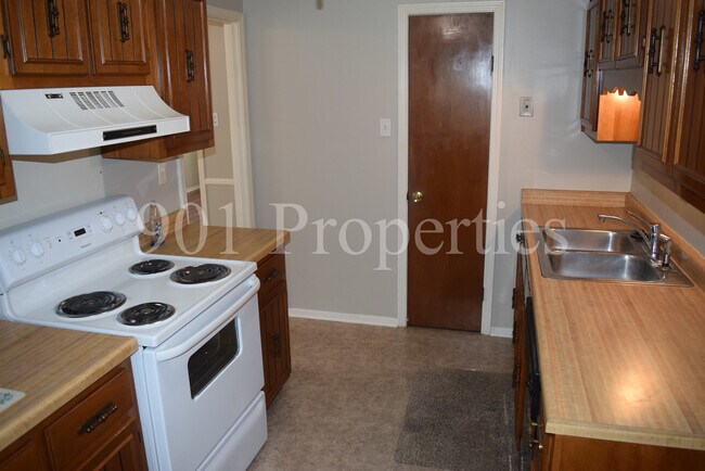 Building Photo - 7133 Markim Dr