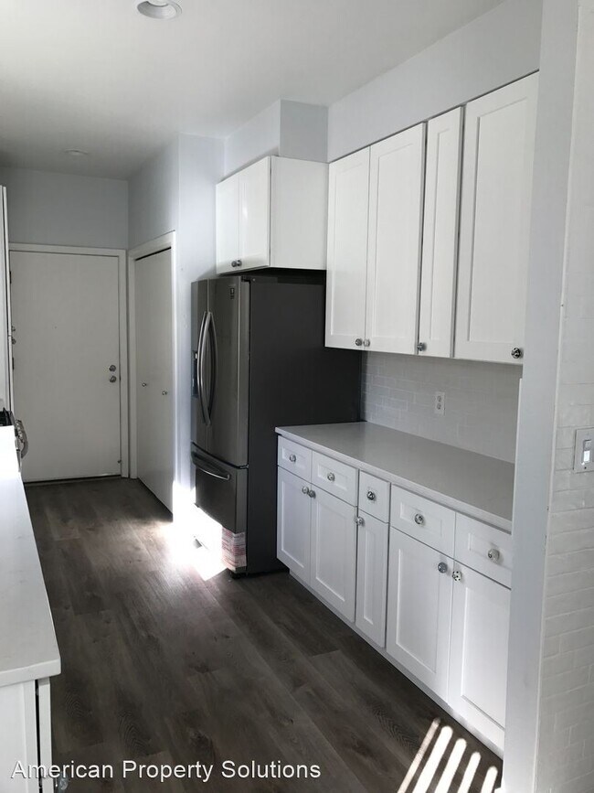 Building Photo - 2 br, 2.5 bath House - 351 Milwaukee St