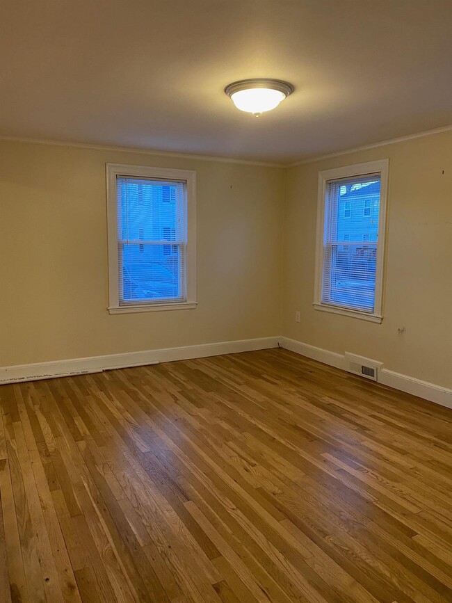 Building Photo - 28 Linden Ave