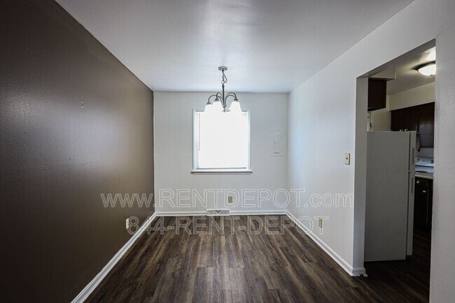 Foto del edificio - 2805 Ravenswood Dr