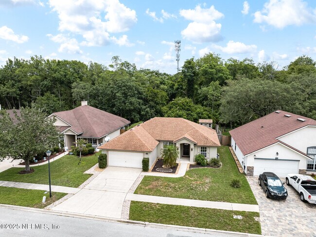 Foto del edificio - 8575 Crooked Tree Dr