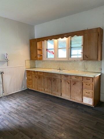 Building Photo - 417 N 11th St