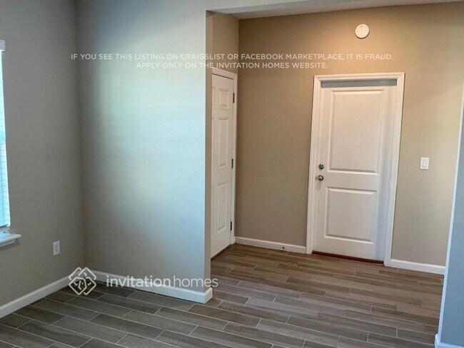 Foto del edificio - 9440 Lovage Ln