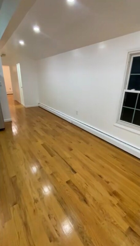 Foto del edificio - 122-07-122142 142nd Pl