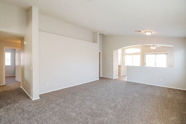 Foto del edificio - 6426 W Watkins St