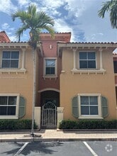 Building Photo - 4931 N Harbor Isles Dr