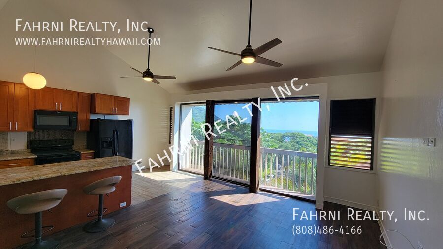 Foto principal - Unique 2 bedroom 1 bath in the Makaha vall...