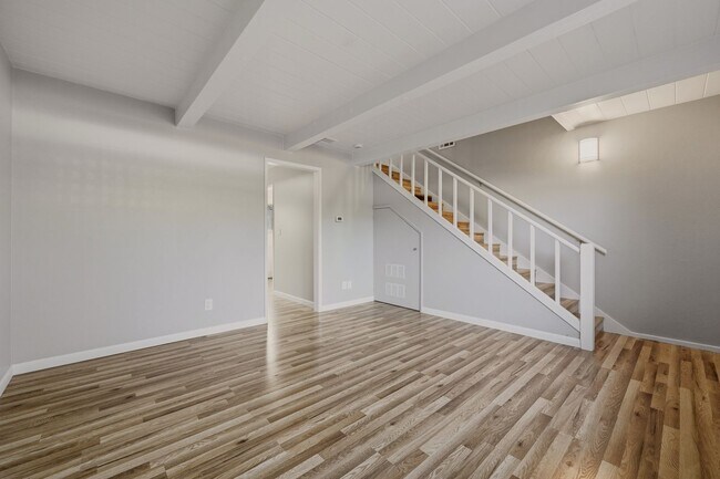 Foto del edificio - 1141-1161 Oak Avenue