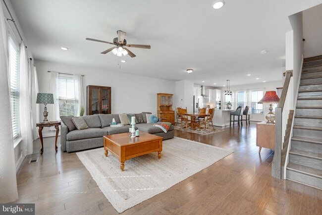 Building Photo - 2067 Alder Ln