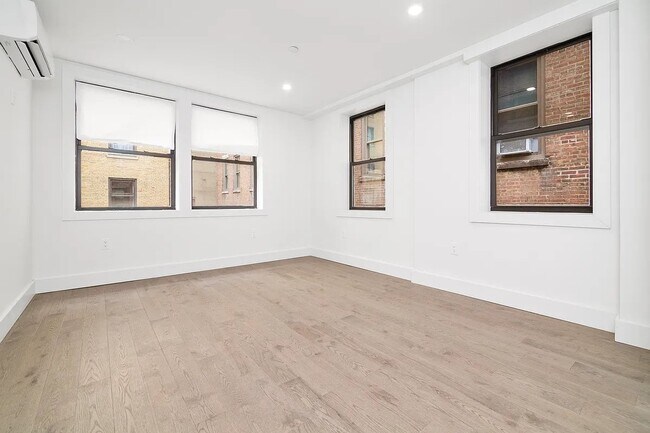 Foto del edificio - 241 W 75th St