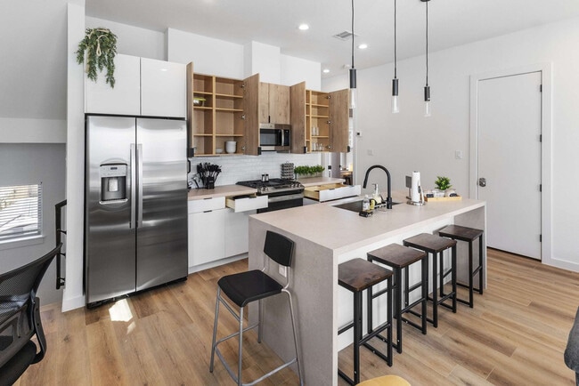 Foto del edificio - 6738 Peerless St