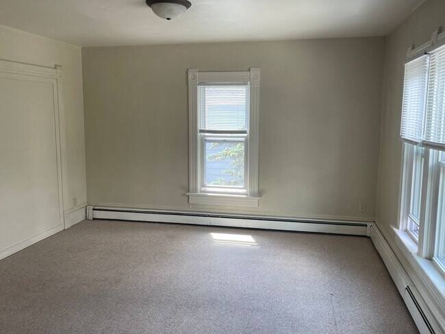 Building Photo - 734 Wright St