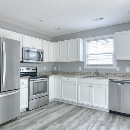 Foto del edificio - 700 Twisted Oak Dr NW