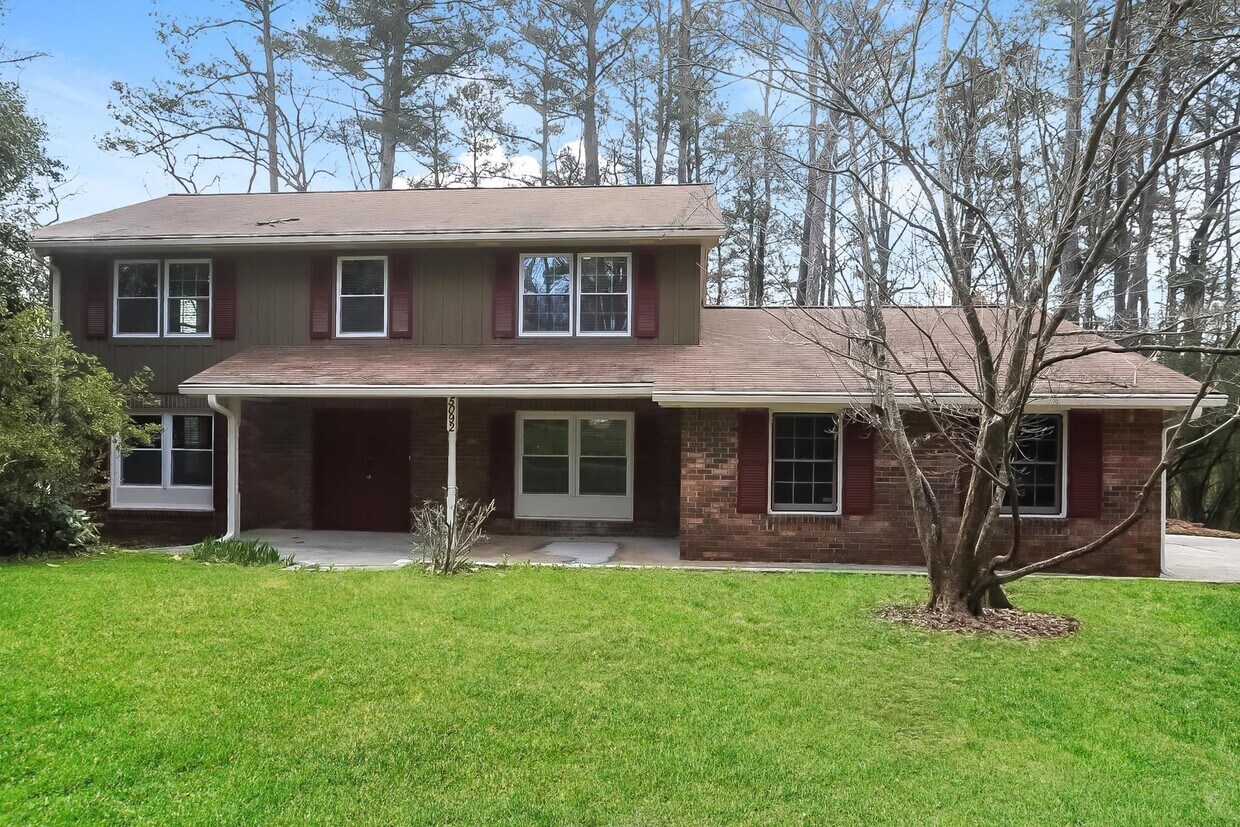 5092 Pine Grove Ct SW, Stone Mountain, GA 30087 House for Rent in Stone Mountain, GA
