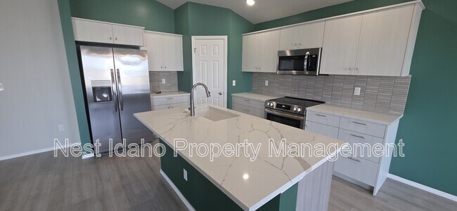 Foto del edificio - 2949 N Rocky Btm Wy