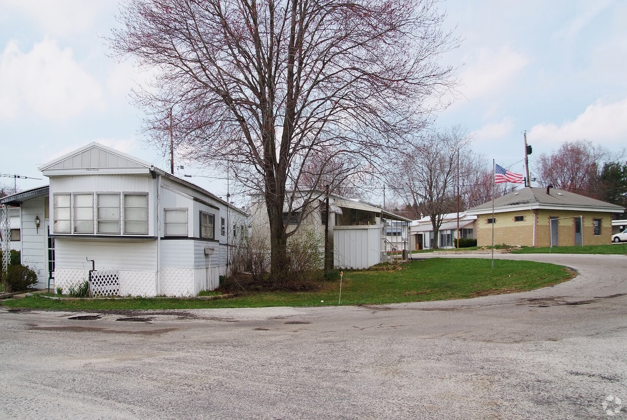 Nimisila Mobile Home Park Apartments in Akron, OH