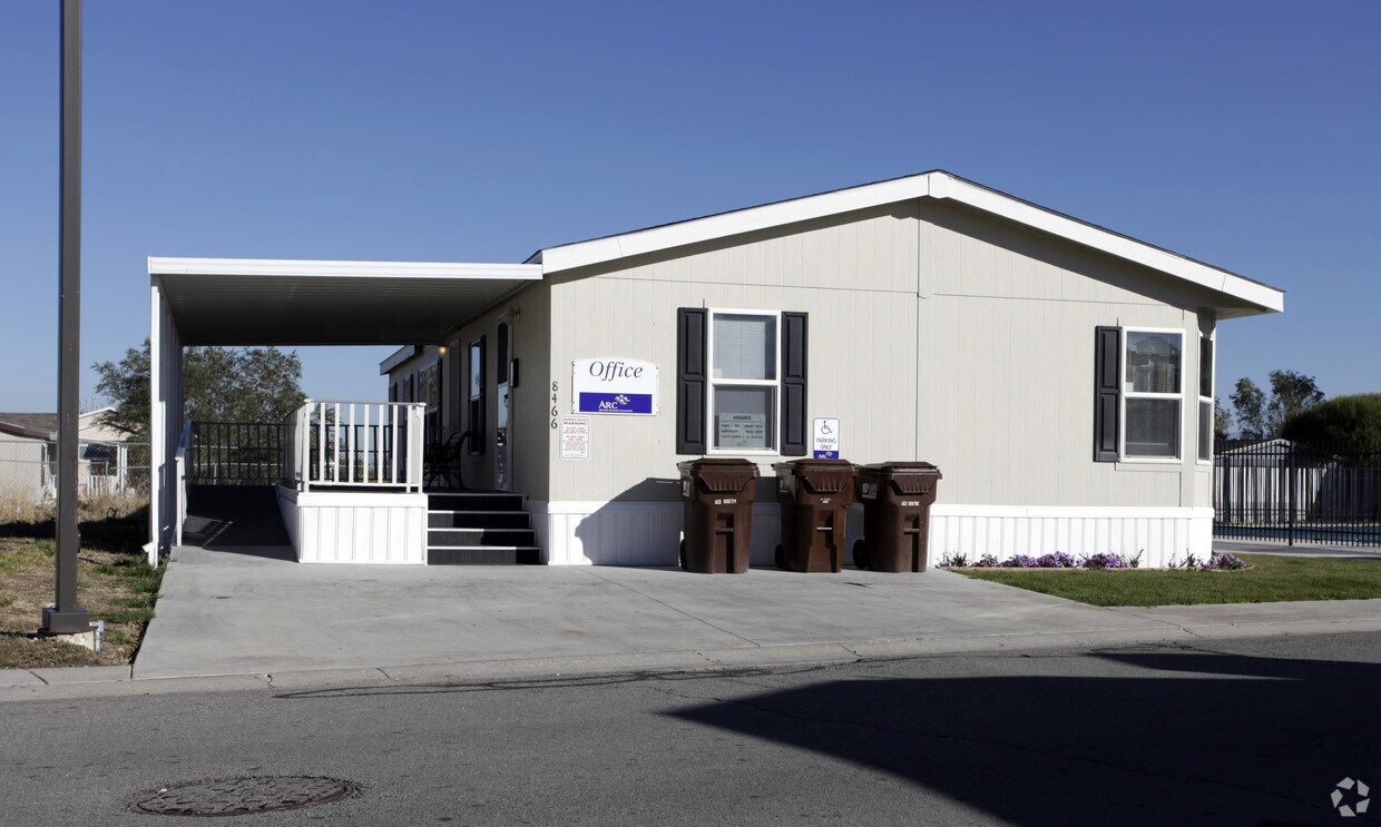 Sunset Vista Apartments in Magna, UT