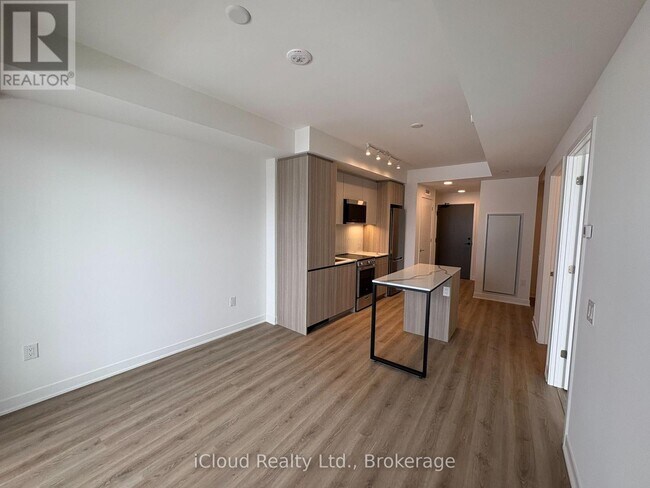 Photo du bâtiment - 20 All Nations Dr