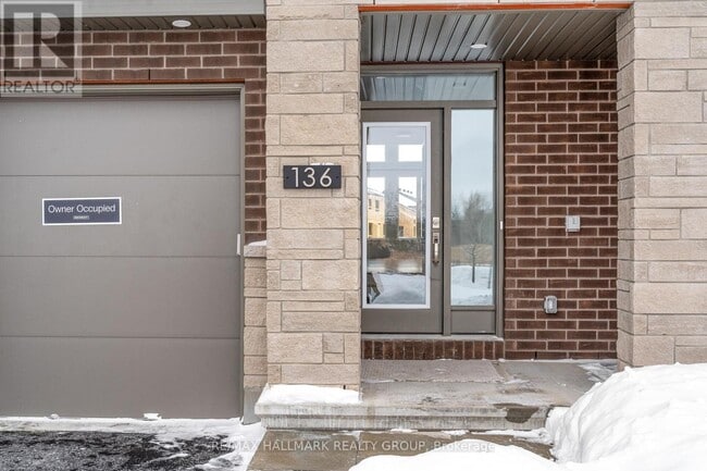 Building Photo - 136 Ploughshare Rd