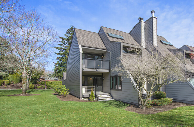 Building Photo - 10201 NE 19th Pl