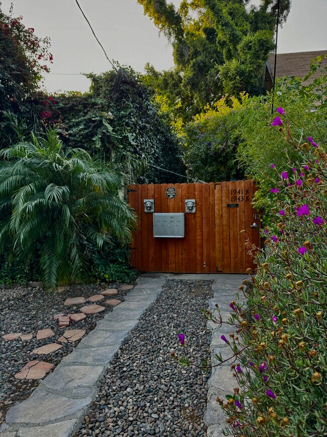 1943 Holly Dr Unit 1943.5, Los Angeles, CA 90068 Apartments in Los