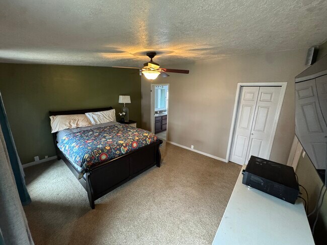 Foto del edificio - 430 N 300 W