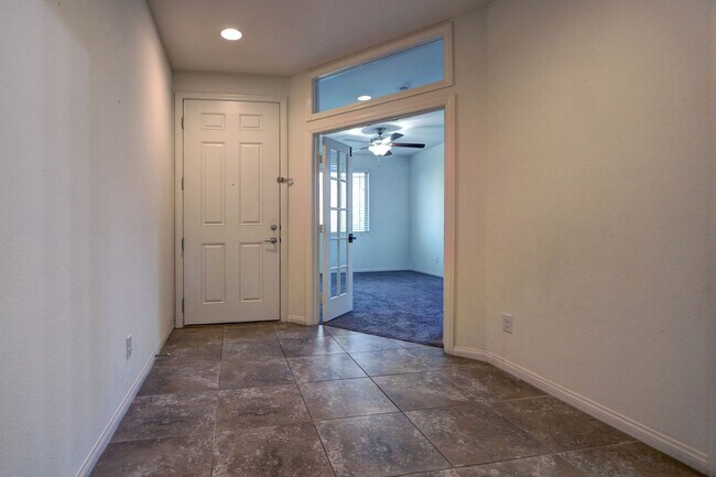 Building Photo - 5853 Lavender Breeze - Move In Ready & Bea...