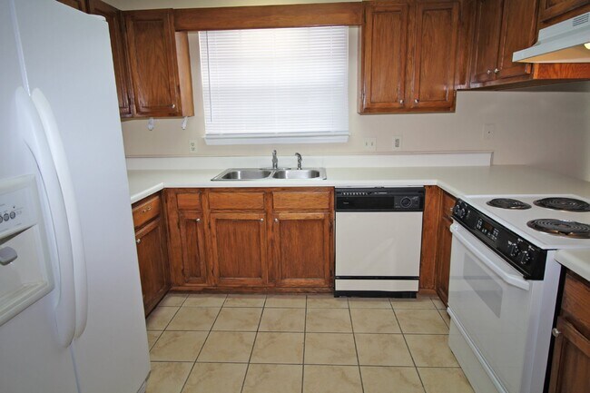 Foto del edificio - Northeast Pensacola Patio Home with Open Living Design, Community Playground