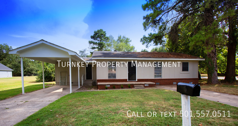 Primary Photo - Move-In Special: 1/2 off of First Month's ...