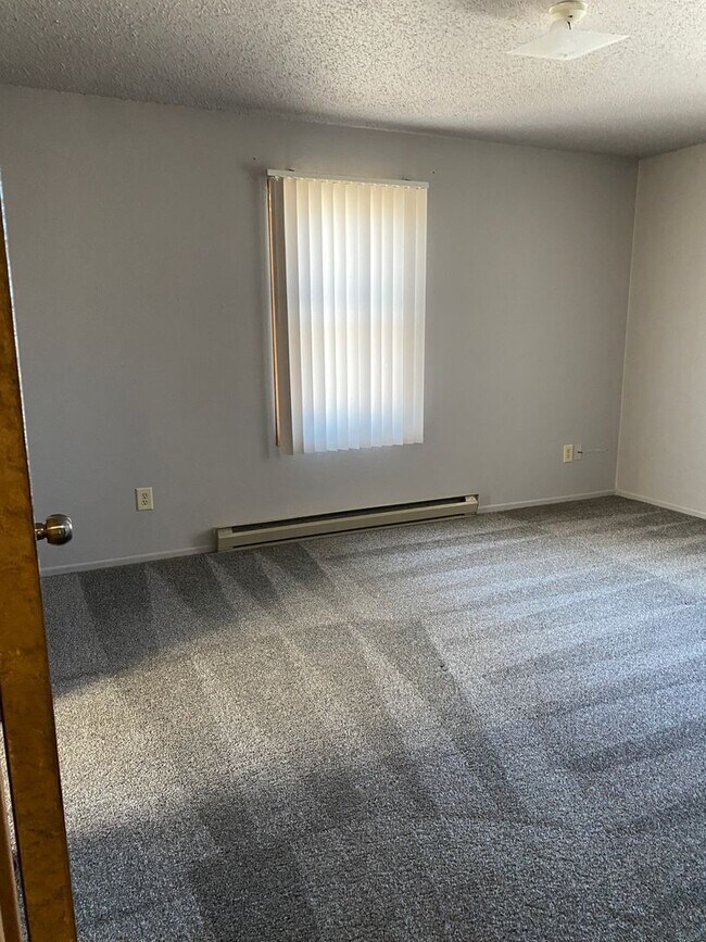 Foto del edificio - Beautiful, Spacious 3 bed Condo for Rent