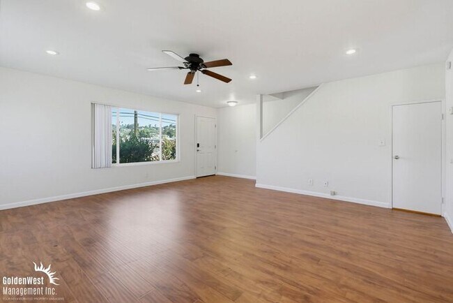 Foto del edificio - Lovely 2Bdm 2.5Ba Home with Private Balcony in El Cajon!