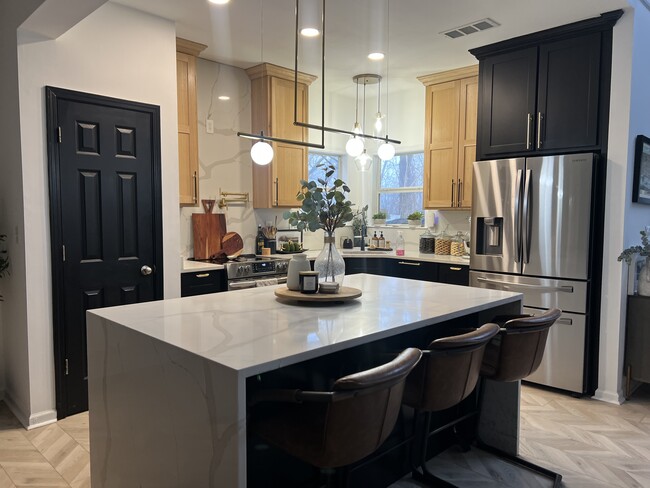 Building Photo - 1204 Harbor River Dr