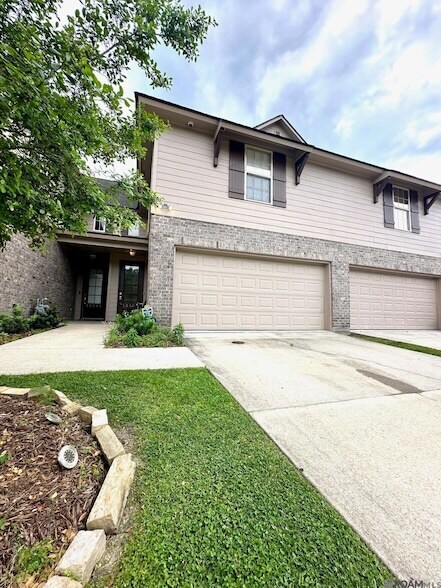 Foto del edificio - 18163 Pinehurst Dr