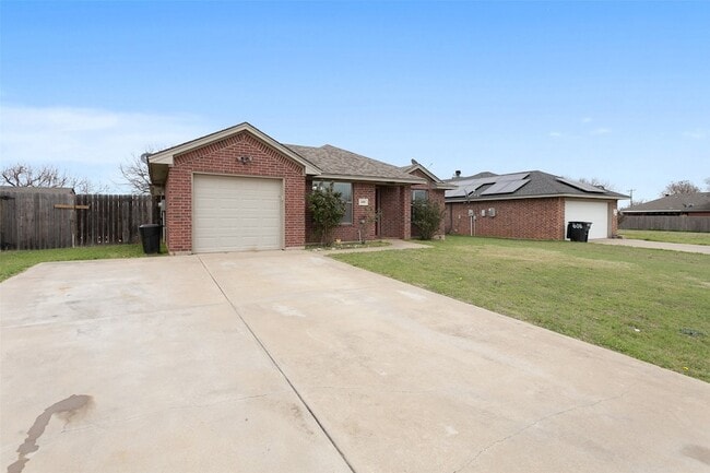 Building Photo - 608 Mesquite Dr