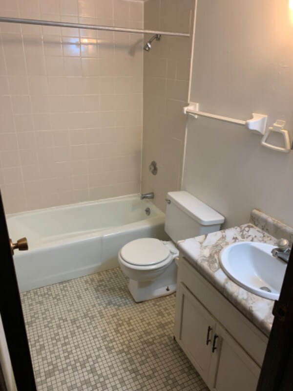 2018 N Sherman Ave Unit 1, Madison, WI 53704 Room for Rent in Madison