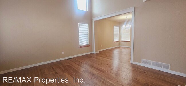 Foto del edificio - 4 br, 2.5 bath House - 623 Shrubland Dr