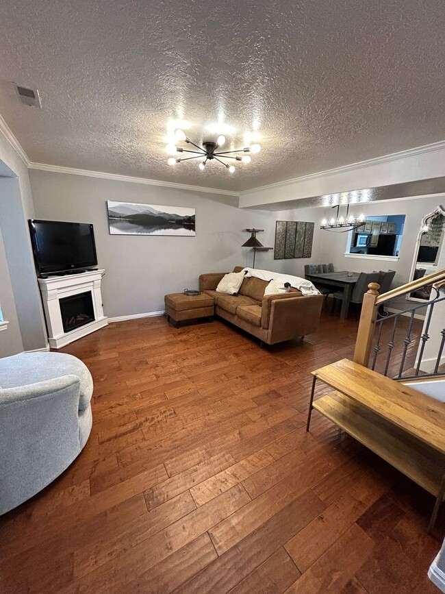 Foto del edificio - 3 Bedroom 2 Bathroom Townhouse in Midway U...